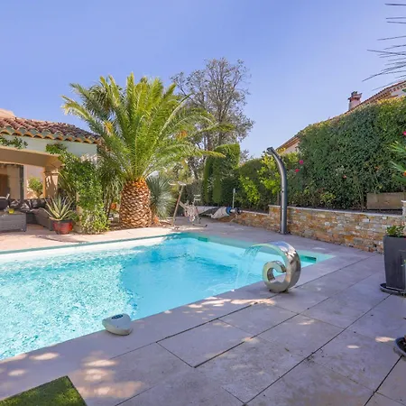 Дом отдыха Avec Piscine Au Soleil D'azur Фрежюс